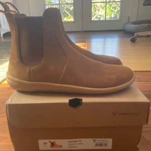 Vivobarefoot Fulham Chelsea Boot, Size 38, New